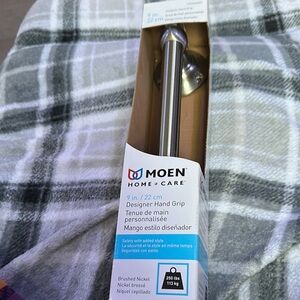 Moen Designer Hand Grip in Brushed Nickel